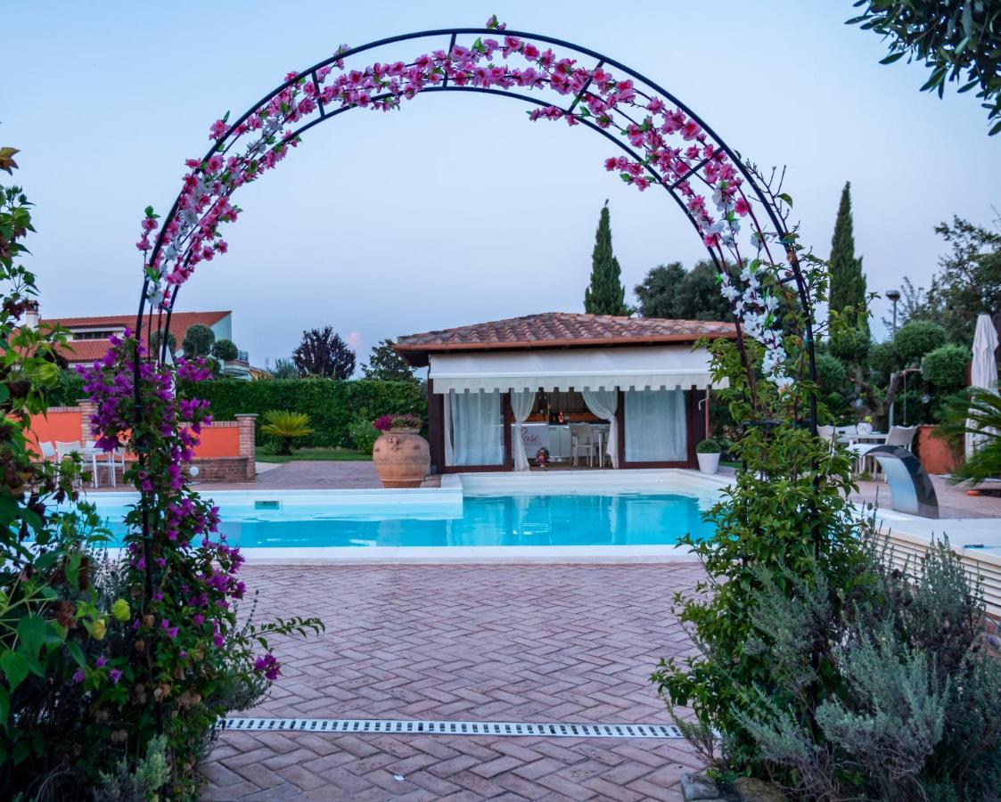 Le Rose Bed & Breakfast Nettuno Exterior photo